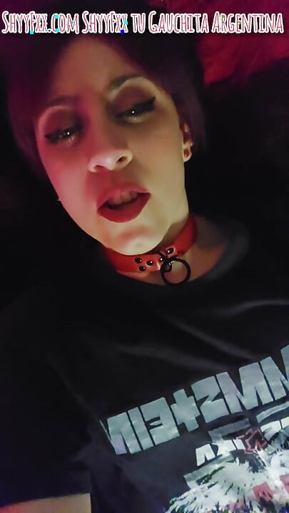 你的 Ninfoman 女朋友让你的鸡巴变得很难