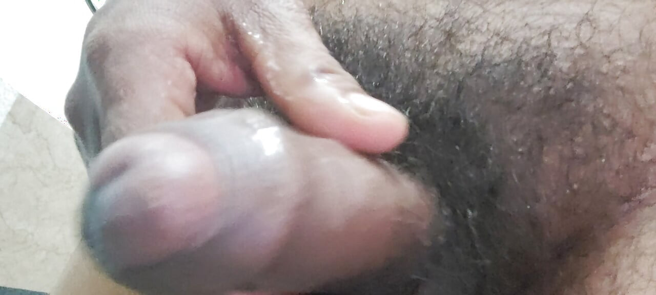 LATINA gay  milks my CUM sample with Machine and his deepthroat  Simmons Cum in boy  Cumshot