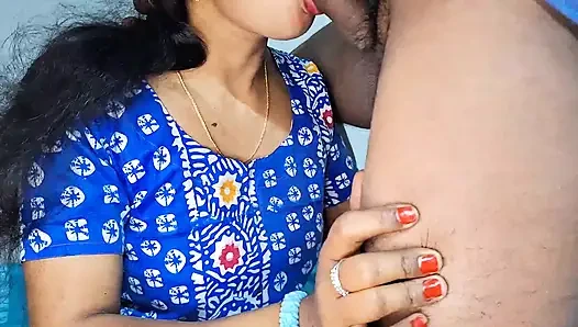 Lily'nin videounu izlemediyseniz, şimdi izleyin. Üvey erkek kardeşi onu çok sert bir yarakla sikiyor.