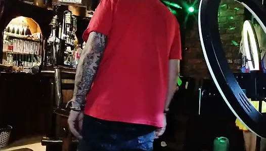 My best buddy. Screen my girlfriend.