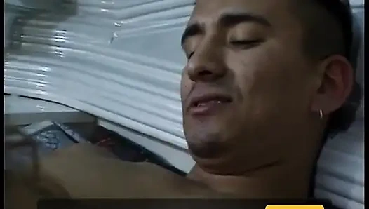 Memek aduhai cewek rambut cokelat dengan toket aduhai ini dientot habis-habisan