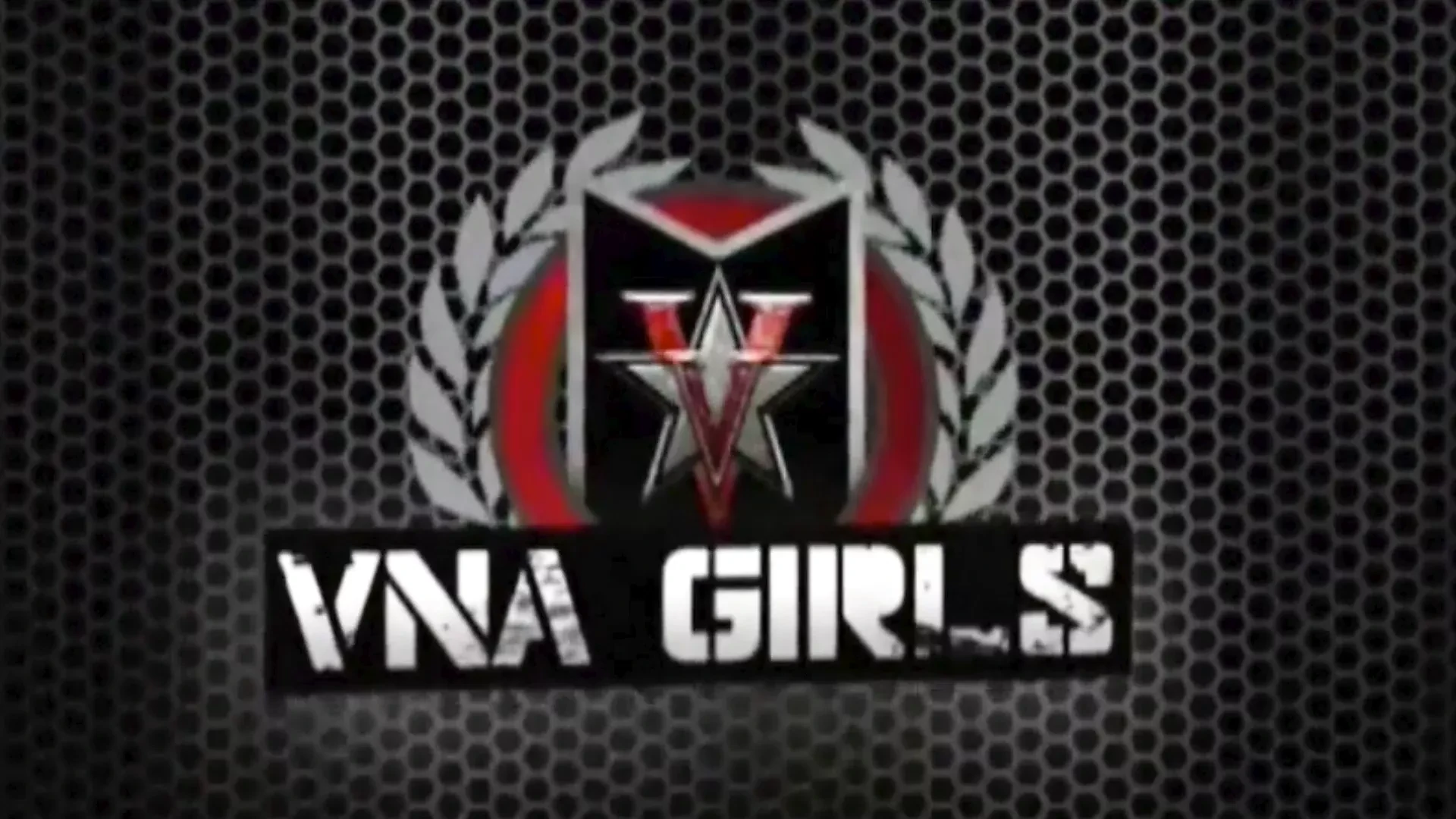 Ava austen回来和热辣的熟女sara jay玩女同性爱！