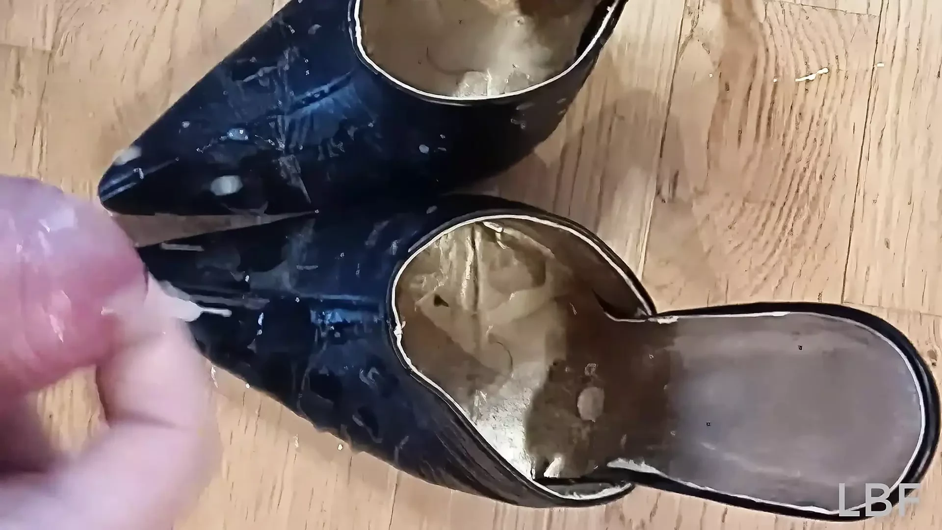 Mega load injected into the hooker heels