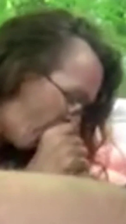 Detik menawan dari "Hotwife menghisap zakar orang asing semasa suami di tempat kerja"