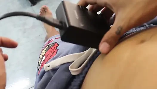 Güzel Latin kız arkadaşımı ikimizin de nasıl seviştiğimizi kanlı bir bedenle kaydediyorum