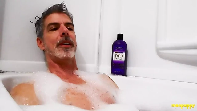 Richard Lennox Enjoying His Bath Time With A Slow Handjob