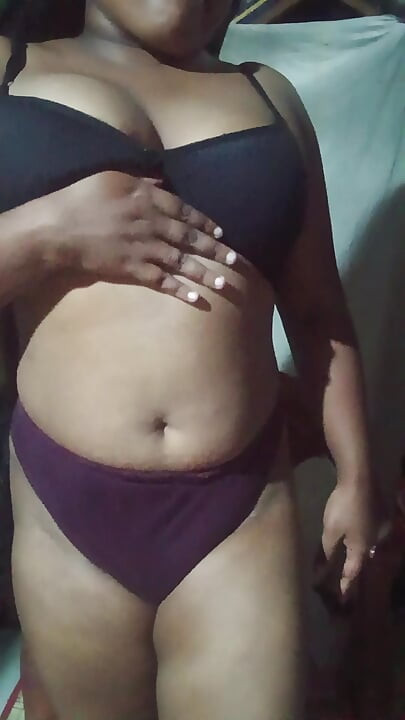 Priya vabhi ki desi vabhi Desa desi telanjang