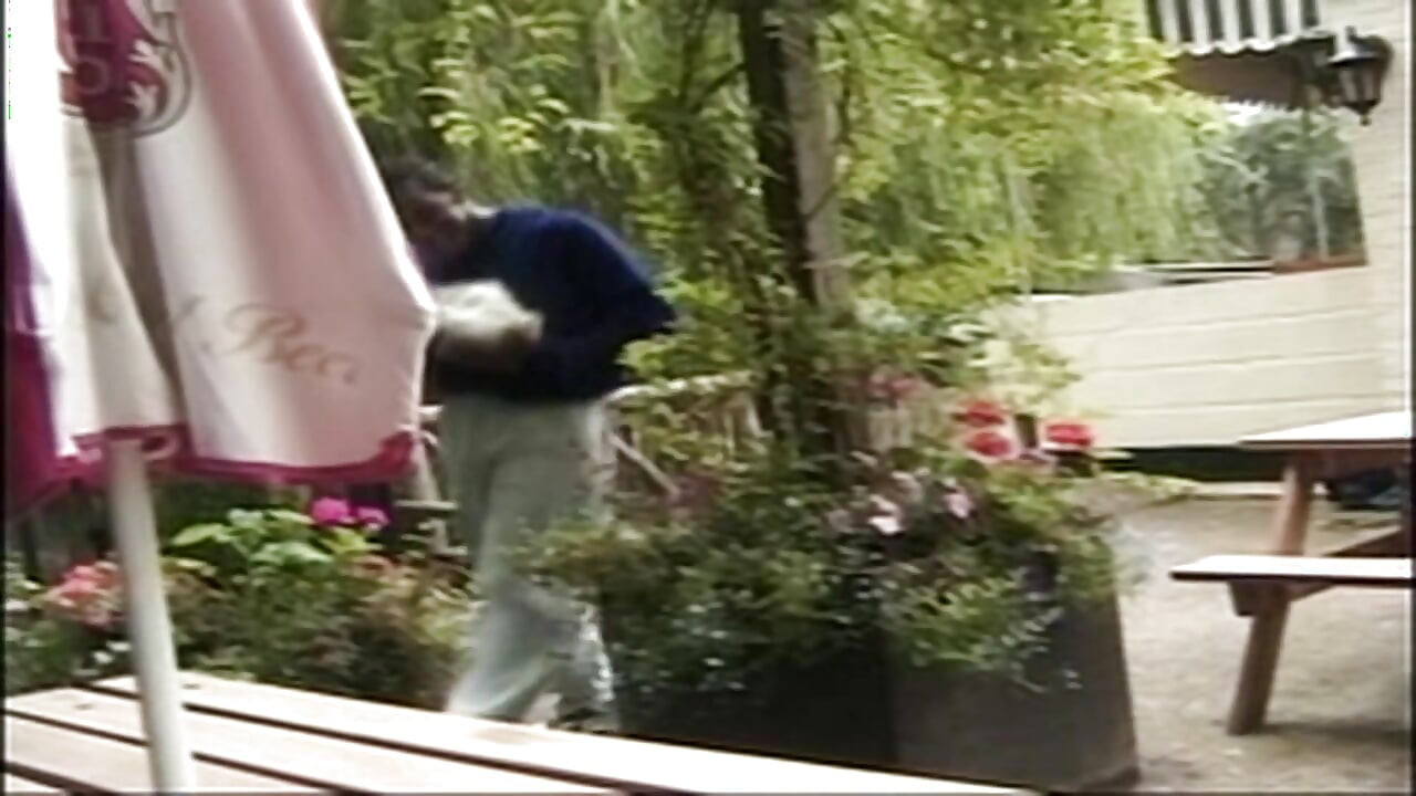 Büyük Omar'ın İngiliz maceraları: kanal anal hatunları (2001)