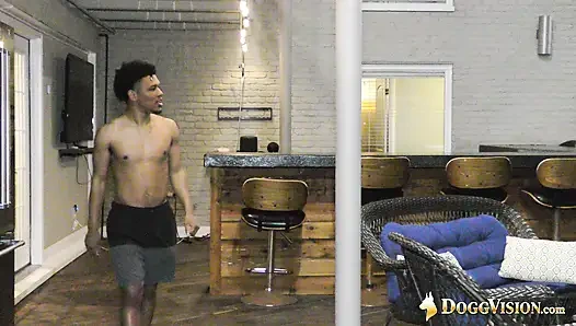 Сквиртующий CO-ED сеанс анального плавания