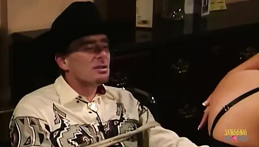 Он начал это связанное, но в конце концов госпожа отсосала у него