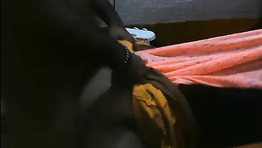 Video seks jalanan ibu tiri mesum ini dientot habis-habisan sama adik tirimu