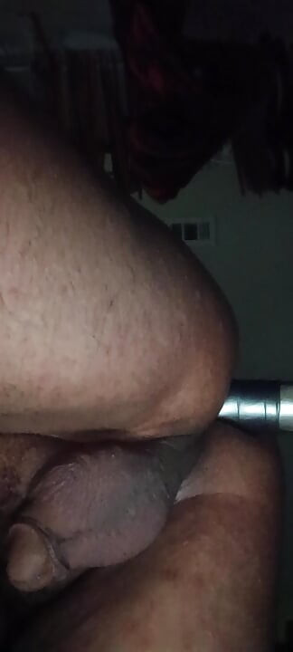 Love to play w my ass when I'm lonely