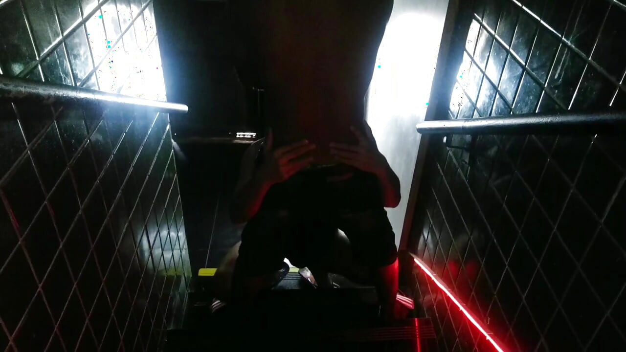 Bareback in a movie theater is the best way to start the first date