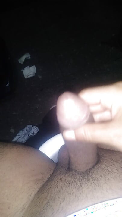 公衆トイレで引っ張る