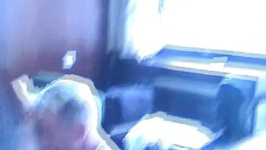 Deutsche schätzchen wurden mit strapon erwischt und gefickt