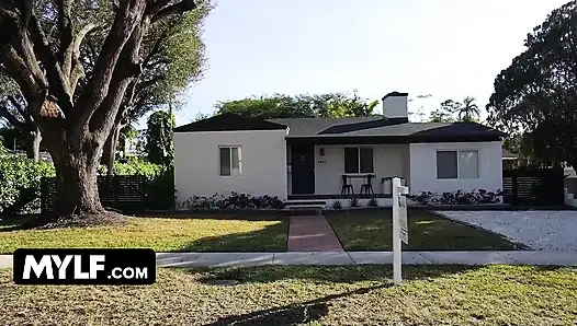 Lolly Dames und Bess brust star in einer unverschämten klassischen porno-parodie