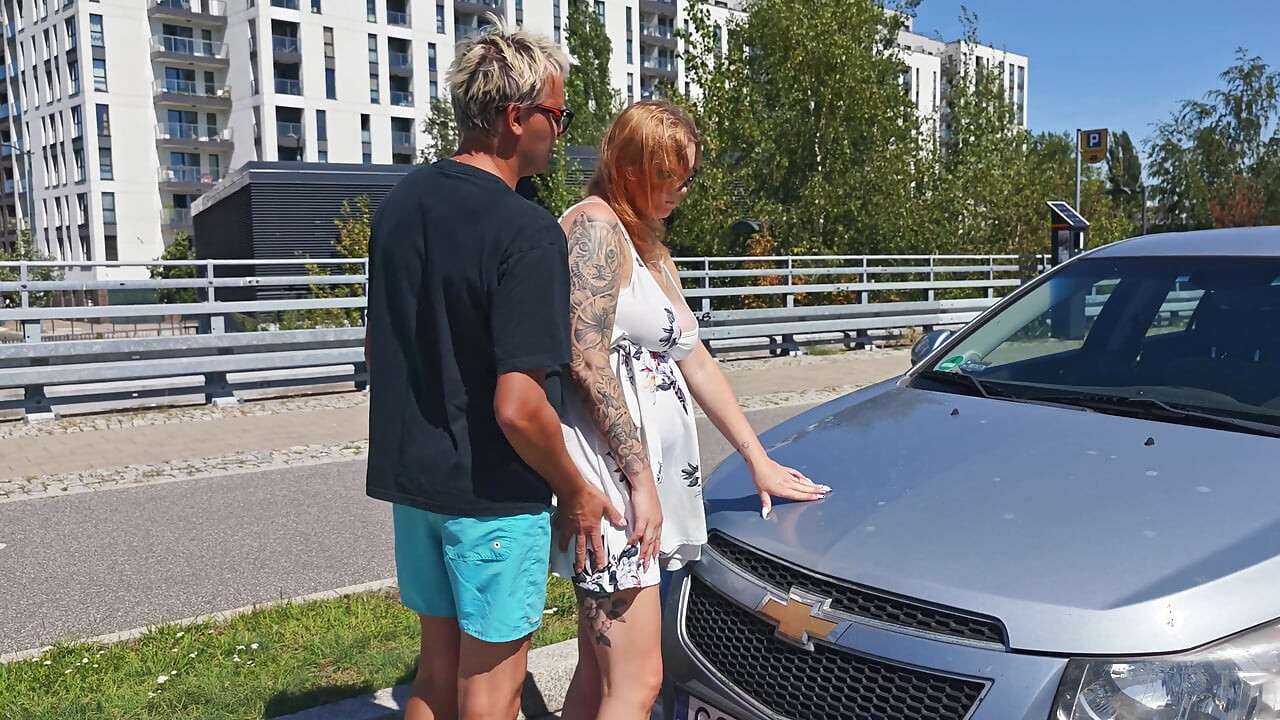 Моя машина сломалась. Незнакомец исправил его в обмен на минет и секс.
