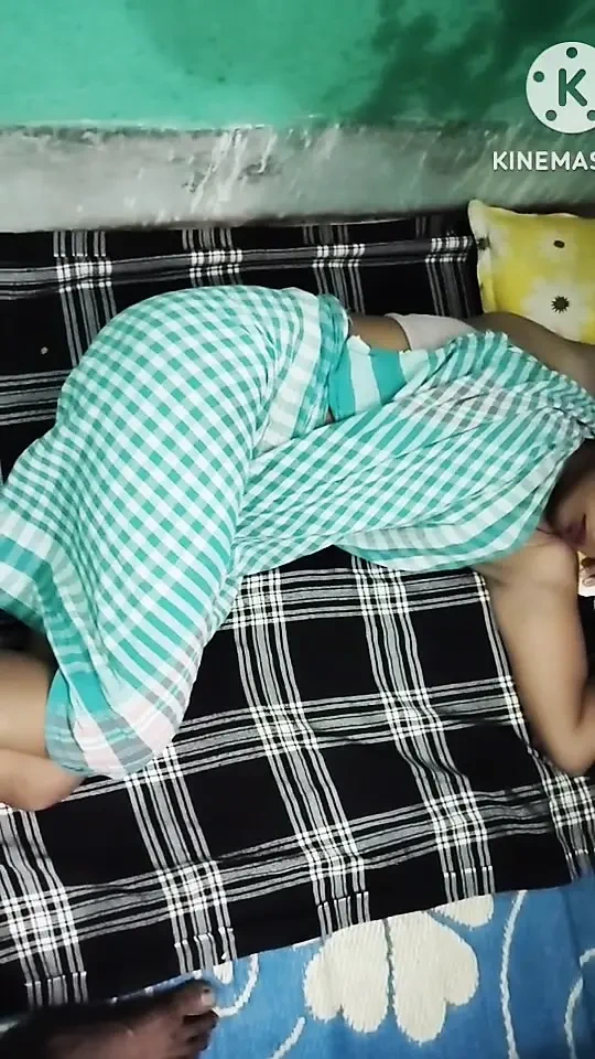 Bhabhi ghar pe thi Akeli Devar Ne Uthaya Opportunity Ka Labh Aur Dal Diya Bhabhi Ke Muh Mein Apna Ling Aur Giraya Bhabhi Ke Muh Mein Apna Ling Ka Pilaya Bhabhi Ko P