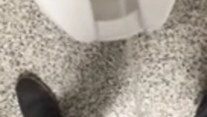 minik horoz pissing