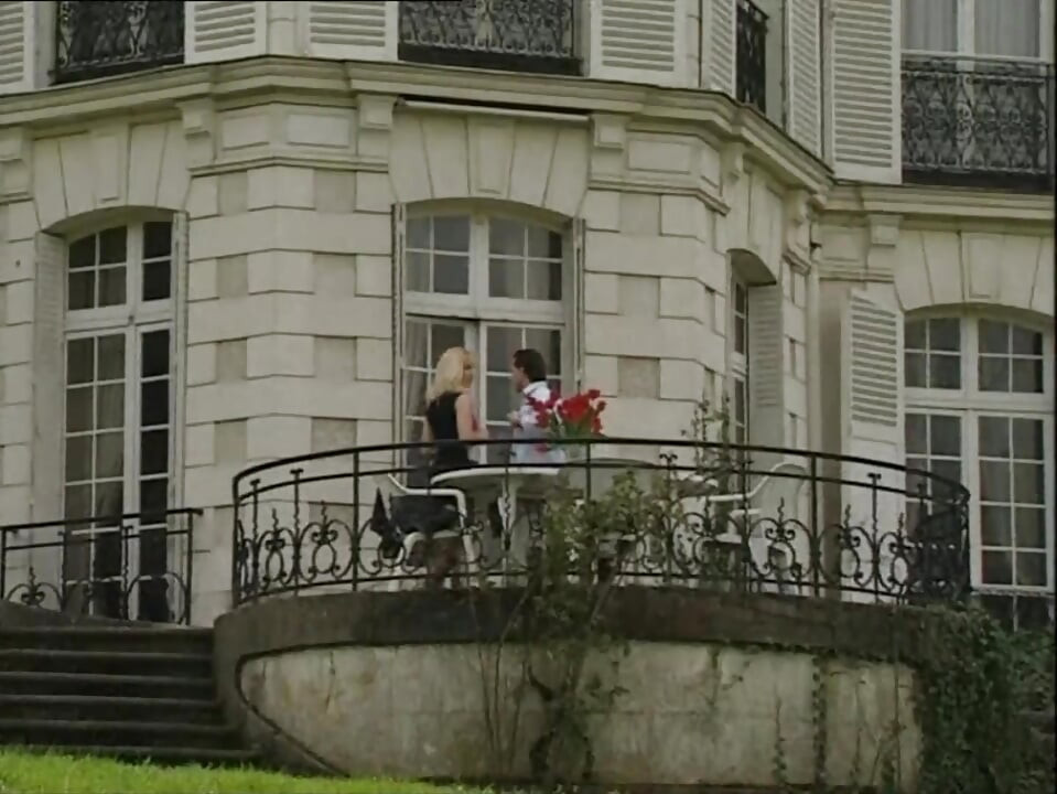 Aksi hot lesbian dua lesbian hot yang saling jilat memek satu sama lain sampai toket besarnya dicrot sperma hangat