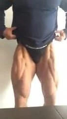 Grote bult slet bodybuilder buigt Bulgaarse