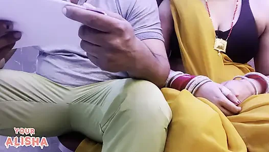 Postman laya Chithi ,Chiti Padte hi Alisha Karne Lagi Choot Mein Ungli...