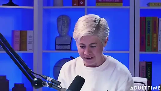 Casey Calvert: Tiger-King-Parodie, Betrügerisches Syndrom & BDSM | der Erwachsenenzeit-Podcast