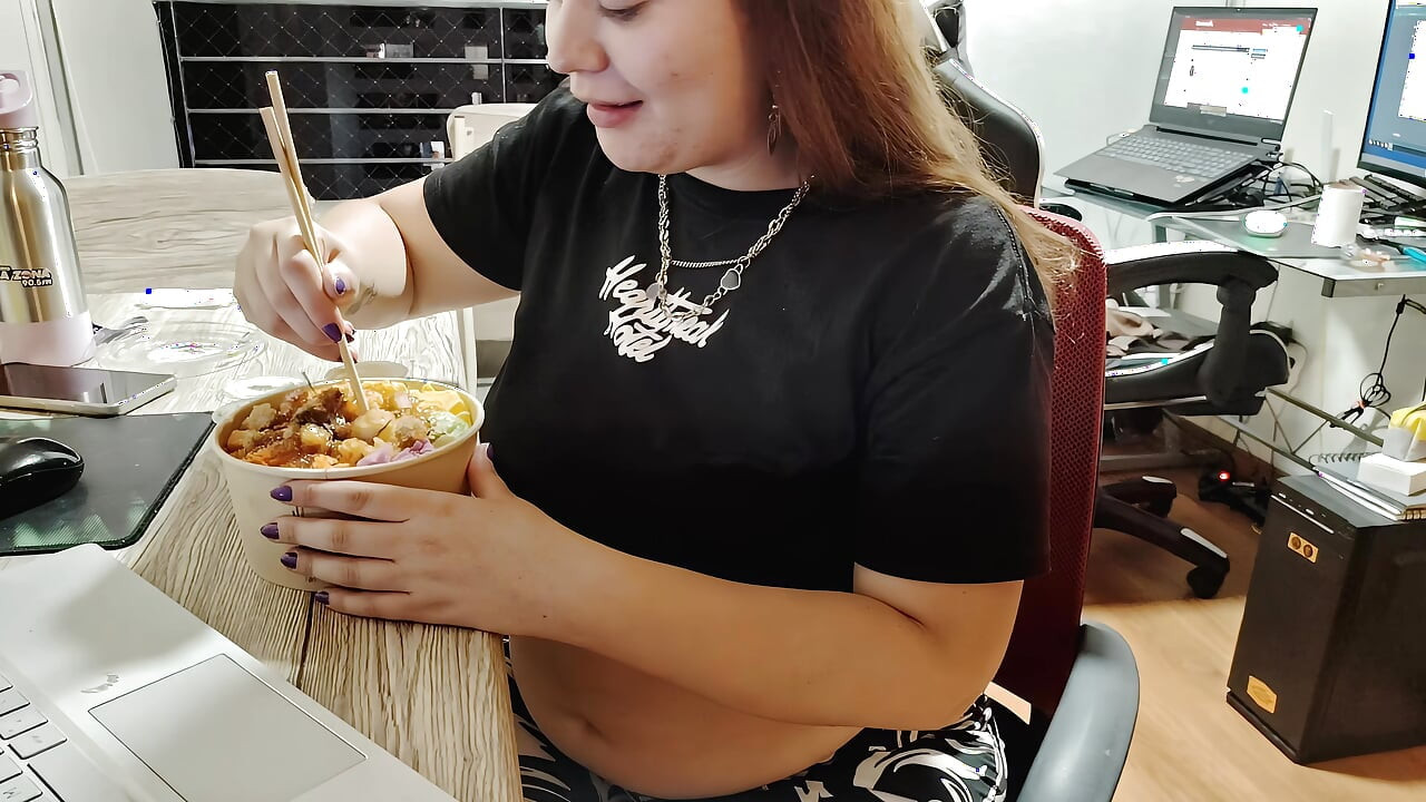 Masivní Nádivka Nicole S Sebou - Břicho a Zadek Tease
