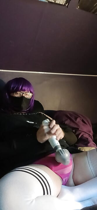 Masturbare cu vibrator și ejaculare prin chiloți cu Raven LeTrap