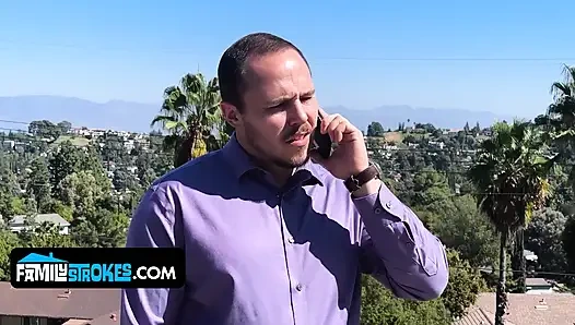 Sapık üvey amca en iyi arkadaşının yardımıyla geri dönüyor ve Aria Banks'ı bozuyor