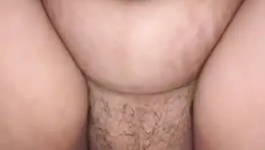 Оригинальные видео с женой соседа, которую трахает прохаж