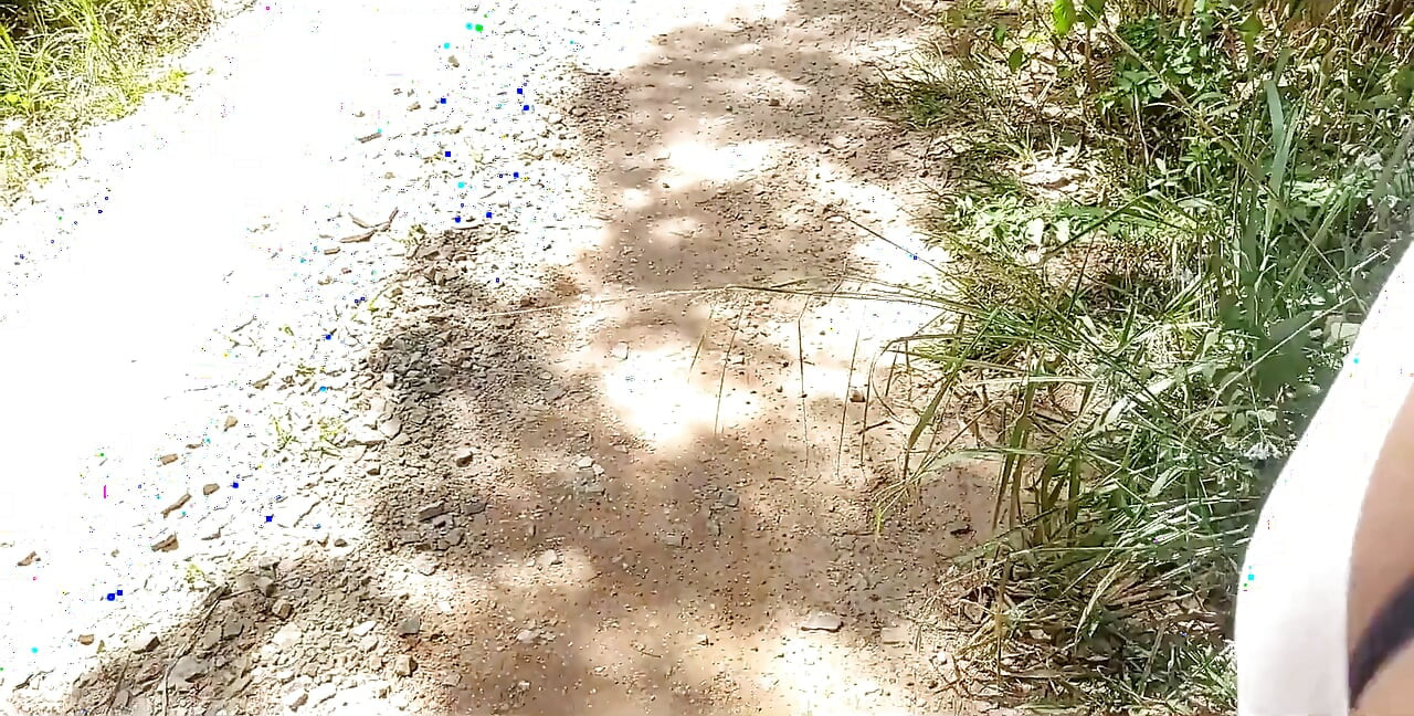 S’exhiber et baiser au milieu de la rue.