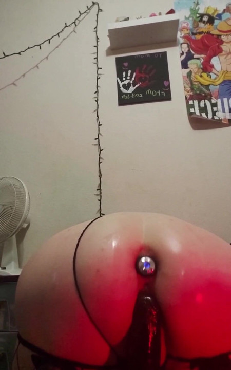 Pawg nympho twerking on huge BBC dildo