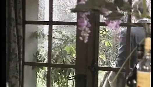 Sarışın Bomba Gırtlağına Kadar Alıyor Ve Vahşice Yarağa Biniyor