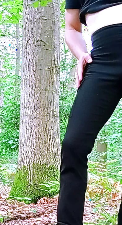 Jangal men seksi choot paint men Pedal