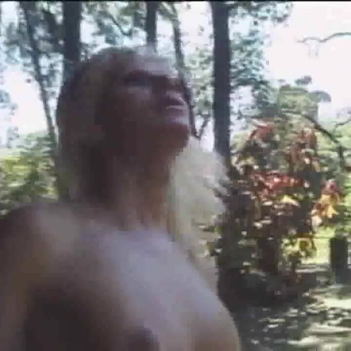 Loira transsexual fodida por latino twink