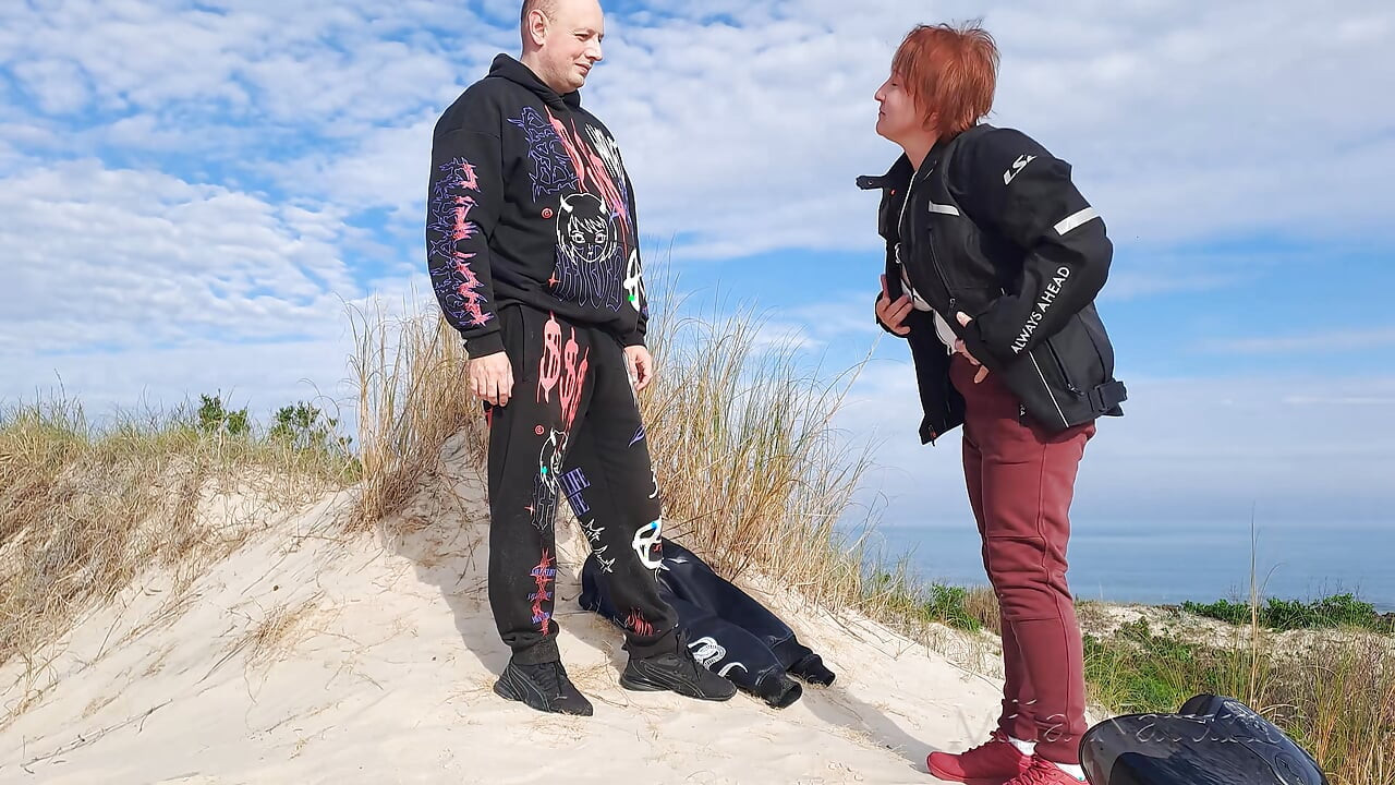 Sunny day on the dunes. My boyfriend loves it when I swallow.