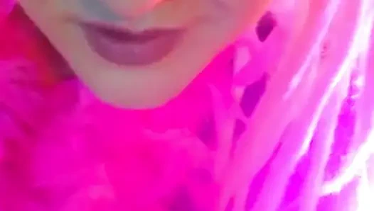 Сперма на моей руке и слупай это, как маленькая сисси сучка