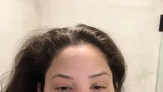 Dani Valentina ile canlı yayın