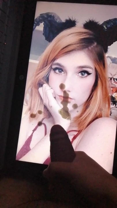 Danna alquati odaje počast spermi 2