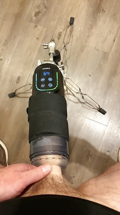 This Hands Free Toy Makes Me Spew Multiple Cum Loads!