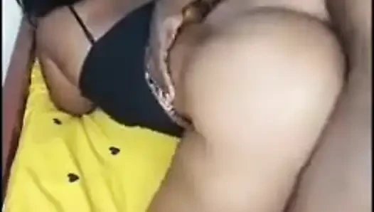 Kız arkadaşım eve erken geldi ve sikişmeye hazırdı!