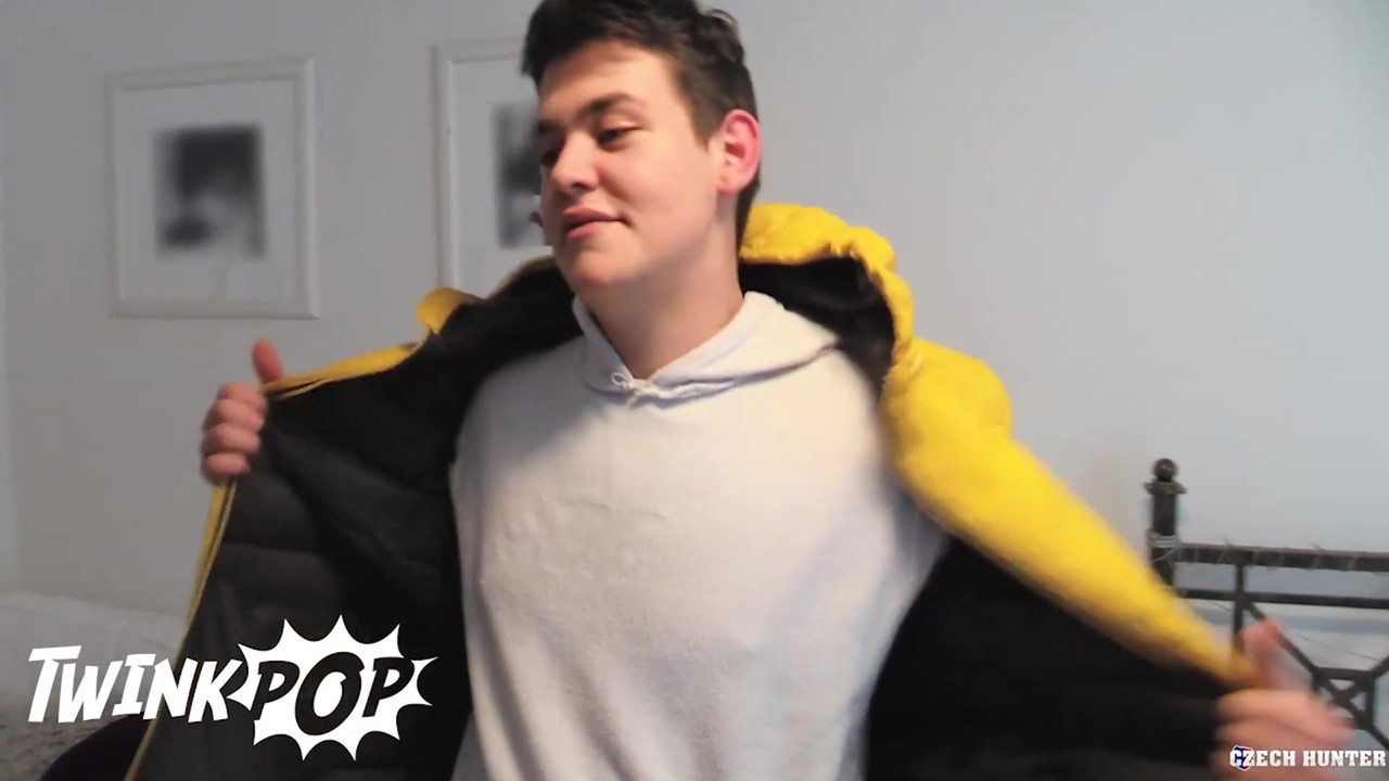 他在去买烟的路上遇到了一个愿意给他额外爱的男人 - twink pop