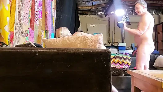 Художник и его муза за кулисами