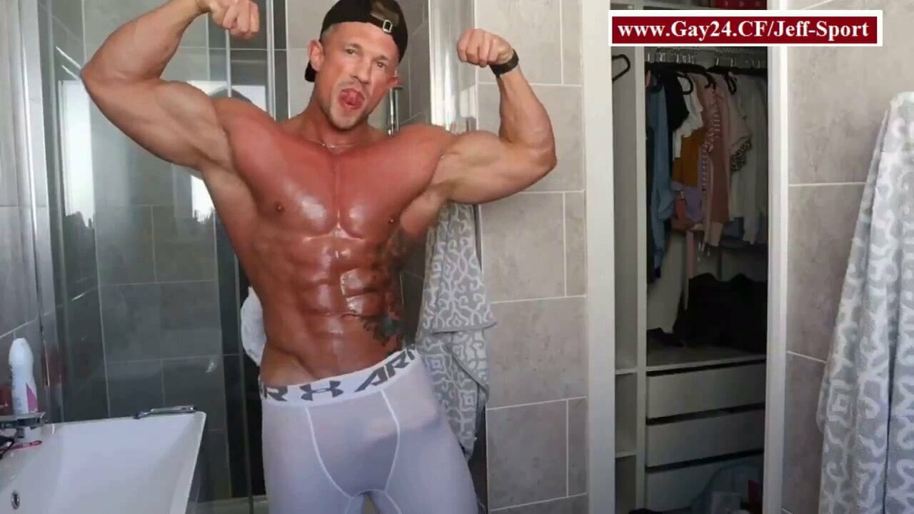 Muscular gay shows off his beautiful Dick and Ass