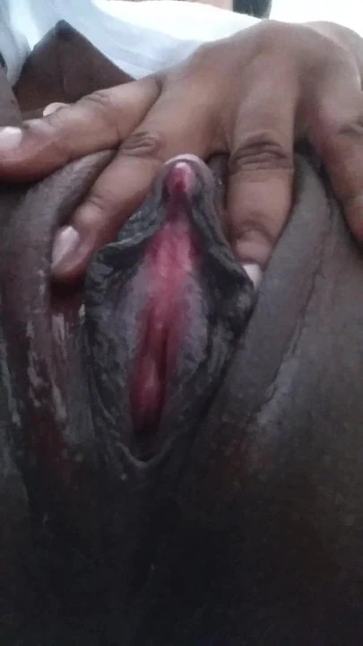 Big Clitoris Meatly Wet Pussy Fingering