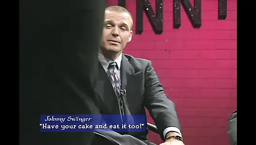 Стонущая сучка скачет на жестком хуе