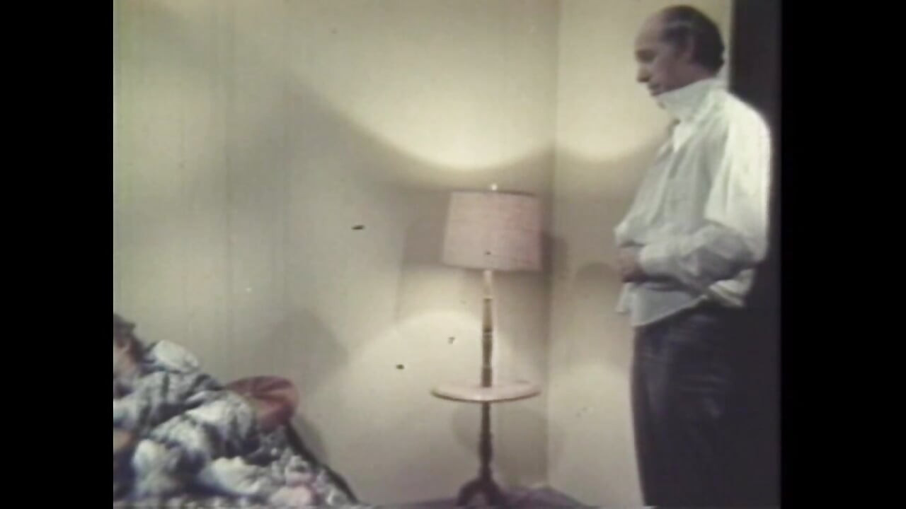 Отвратительная маленькая шлюха