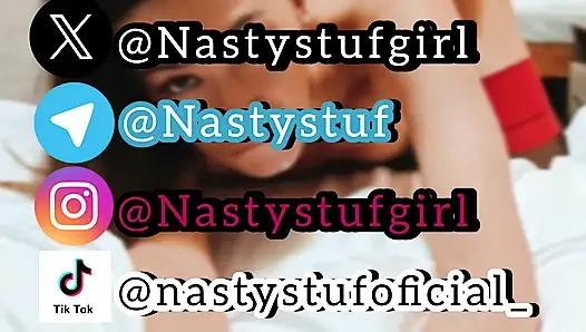 Ateşli Asyalı üvey anneyle sadece düzenli bir sikiş ama götü genişletmeye hazır