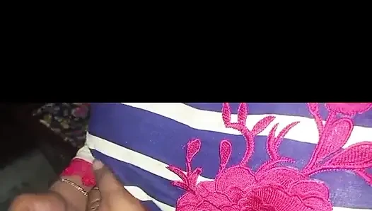 Yenge ve devar evde ilk kez seks yapıyor